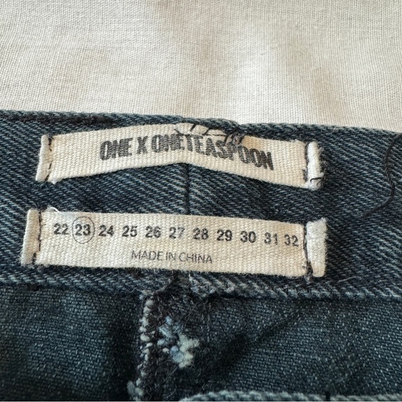 One Teaspoon 23 Junkyard Low Waist Button Fly Distressed Mini Skirt Boho - Picture 6 of 8